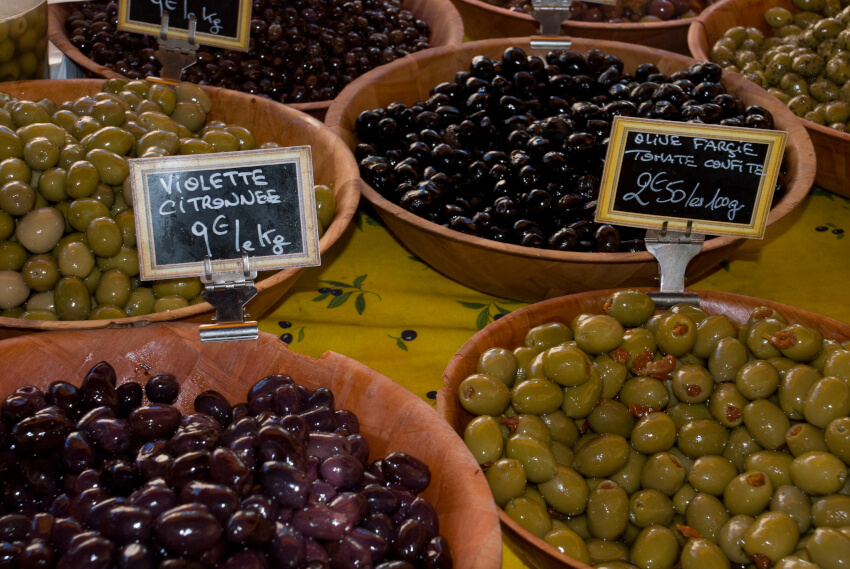 Markt Märkte einkaufen Honig Lavendel Früchte Obst typsich Olivenöl Dracénie Südfrankreich Liste